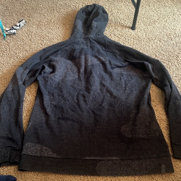 Gymshark hoodie size xl - Picture 3 of 3